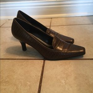 Etienne Aigner Heels